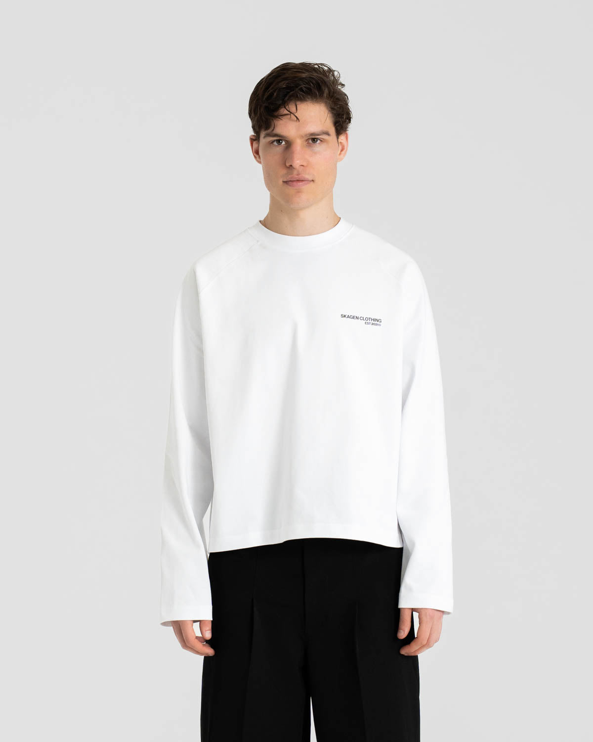 Everyday Essential Raglan Longsleeve White